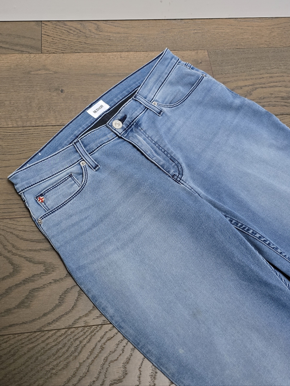Hudson Natalie Mid Rise Skinny Jean in Medium Wash - Picture 4 of 11